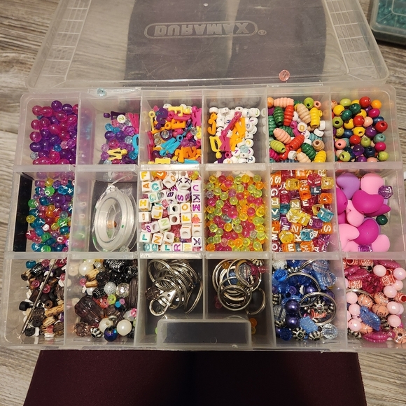 BEADS & CHARMS - Picture 3 of 5